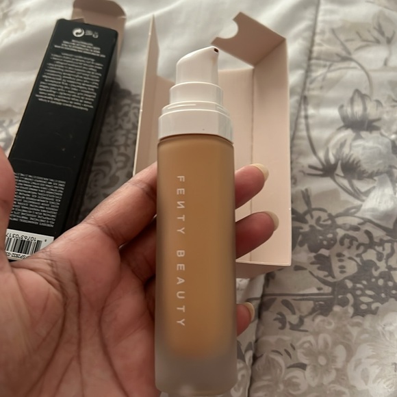 Fenty beauty pro filter foundation 255 - Picture 4 of 4